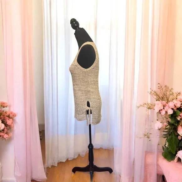 Tommy Bahama Top - Picture 3 of 8